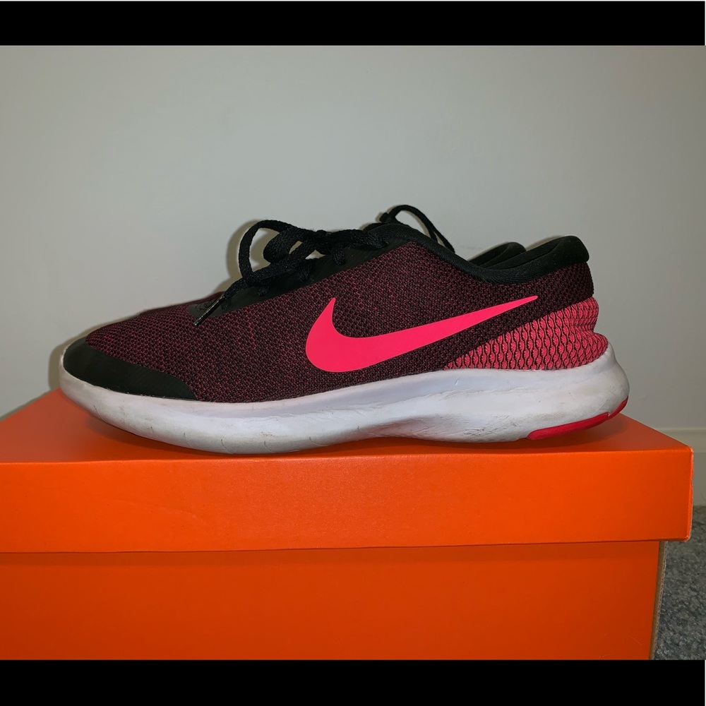 Nike women’s shoes